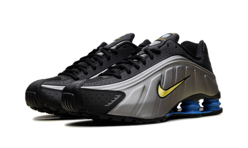 NIKE SHOX R4 BRAZIL — Stock
