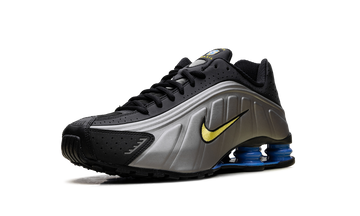 NIKE SHOX R4 BRAZIL — Stock