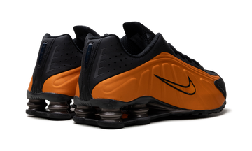 NIKE SHOX R4 BRIGHT CERAMIC — Stock