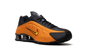 NIKE SHOX R4 BRIGHT CERAMIC — Stock