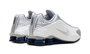 NIKE SHOX R4 METALLIC SILVER DEEP ROYAL BLUE — Stock