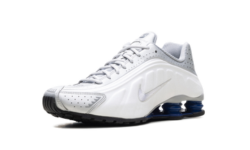 NIKE SHOX R4 METALLIC SILVER DEEP ROYAL BLUE — Stock