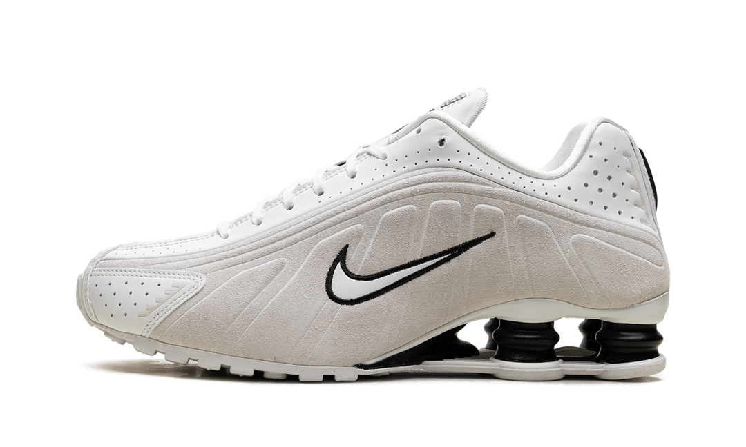 NIKE SHOX R4 WHITE BLACK SUEDE WOMENS