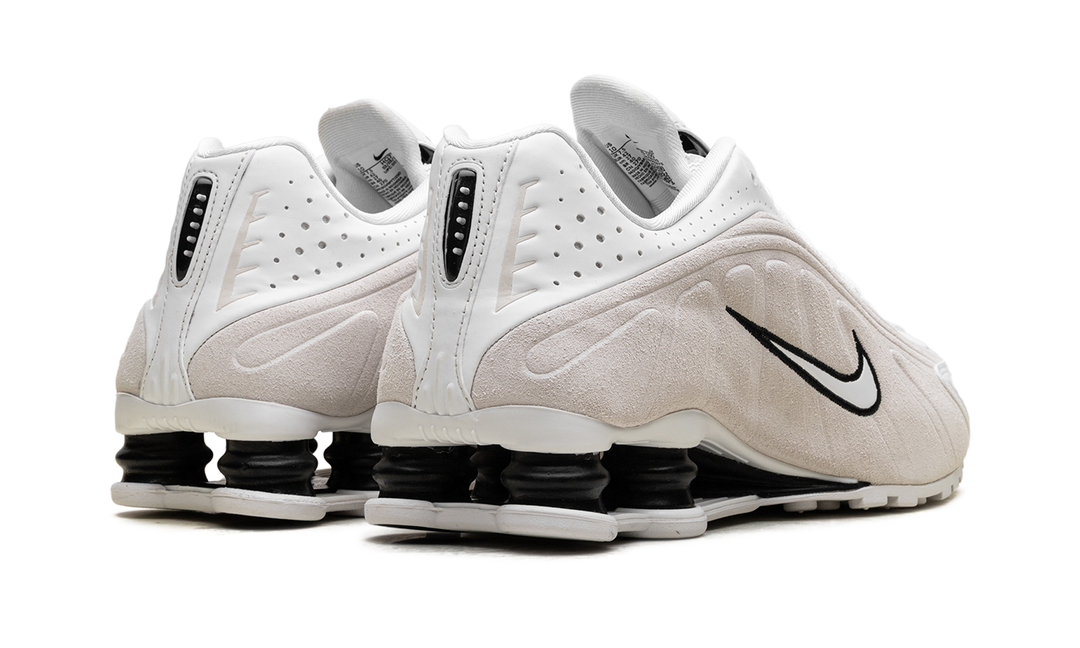 NIKE SHOX R4 WHITE BLACK SUEDE WOMENS