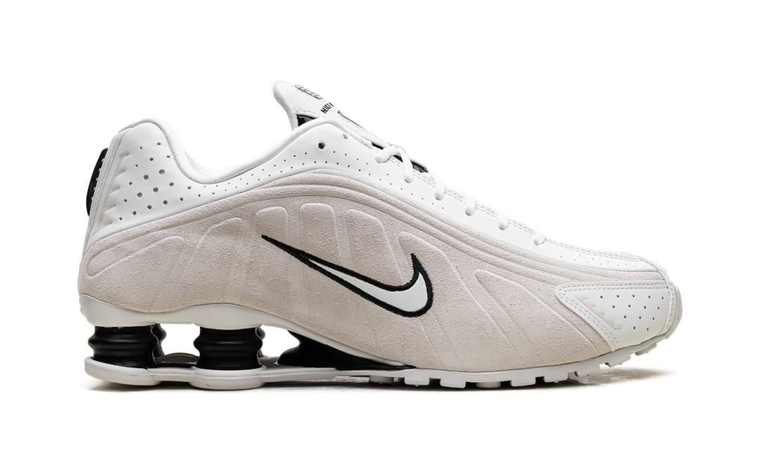 NIKE SHOX R4 WHITE BLACK SUEDE WOMENS