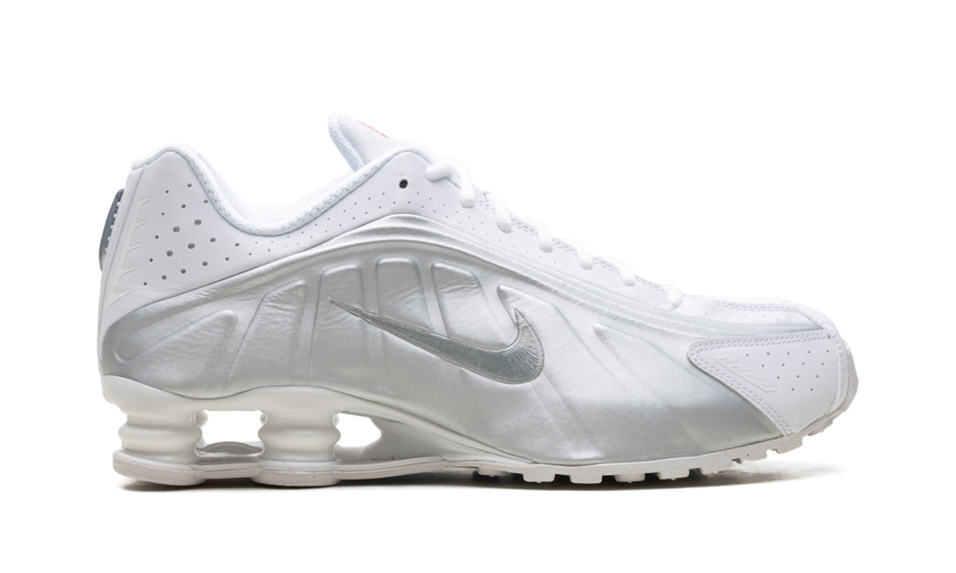 NIKE SHOX R4 WHITE BRIGHT CRIMSON METALLIC SILVER