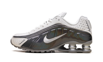 NIKE SHOX R4 WHITE IRIDESCENT WOMENS — Stock