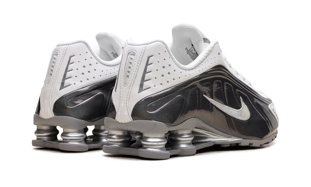 NIKE SHOX R4 WHITE IRIDESCENT WOMENS