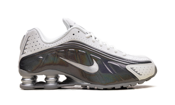 NIKE SHOX R4 WHITE IRIDESCENT WOMENS — Stock