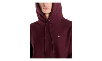 NIKE SOLO SWOOSH MEN'S PULLOVER HOODIE BURGUNDY CRUSH/BURGUNDY CRUSH/WHITE — Stock