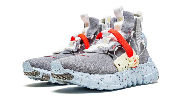 NIKE SPACE HIPPIE 03 VAST GREY HYPER CRIMSON