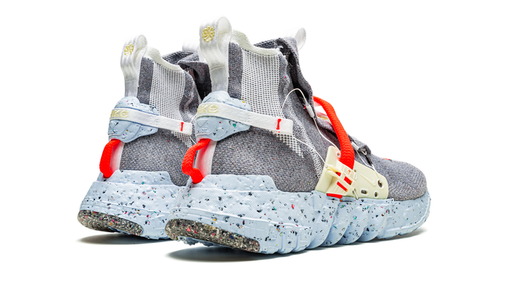 NIKE SPACE HIPPIE 03 VAST GREY HYPER CRIMSON