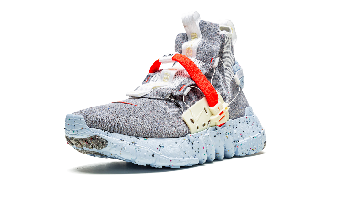 NIKE SPACE HIPPIE 03 VAST GREY HYPER CRIMSON