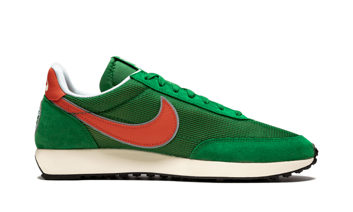 NIKE TAILWIND 79 X STRANGER THINGS HAWKINS HIGH SCHOOL