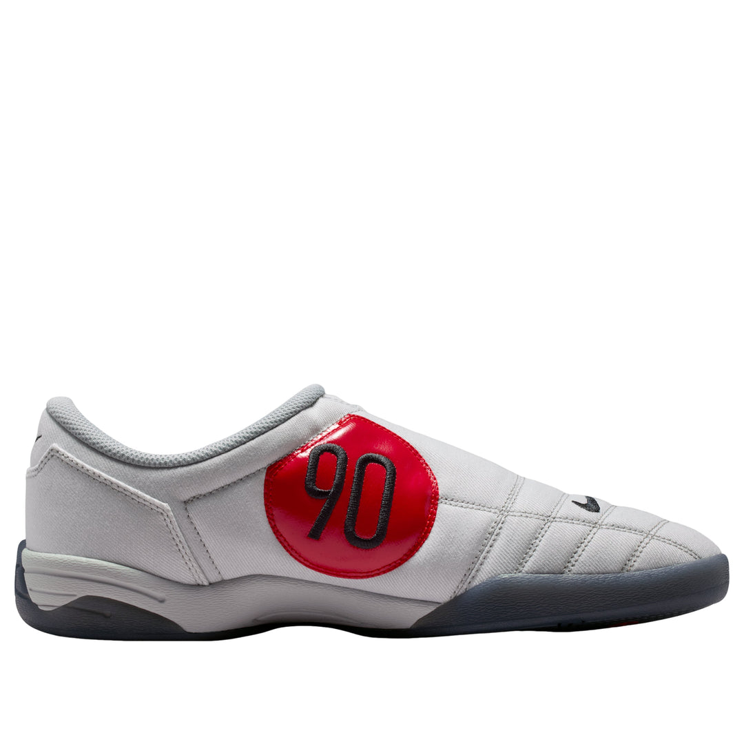 NIKE TOTAL 90 PREMIUM LIGHT SMOKE GREY UNIVERSITY RED
