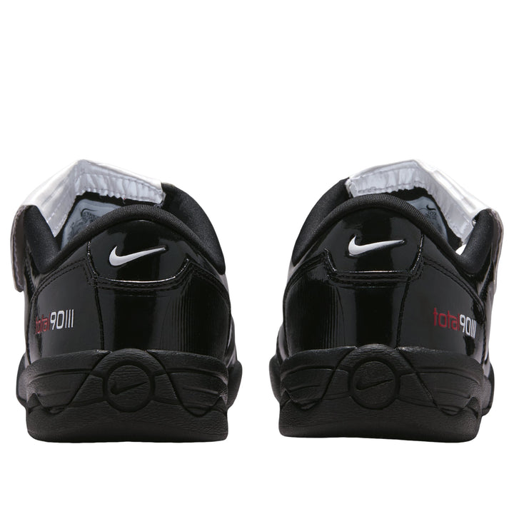 NIKE TOTAL 90 SE BLACK WHITE UNIVERSITY RED WOMENS