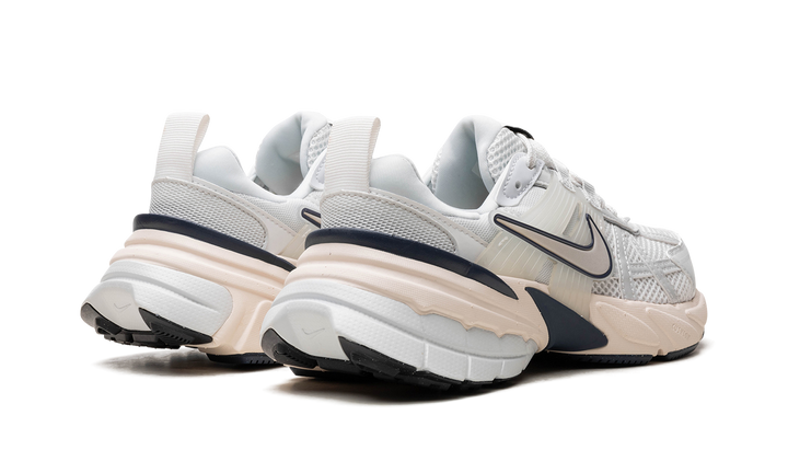 NIKE V2K RUN PLATINUM TINT (WOMEN&