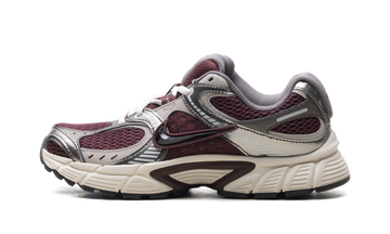 NIKE V5 RNR BURGUNDY CRUSH COLLEGE GREY (WOMEN'S) — Stock