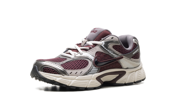 NIKE V5 RNR BURGUNDY CRUSH COLLEGE GREY (WOMEN'S) — Stock