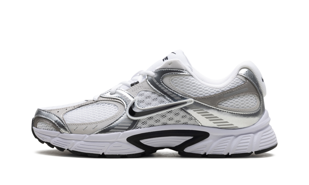 NIKE V5 RNR WHITE VAST GREY COLLEGE GREY BLACK