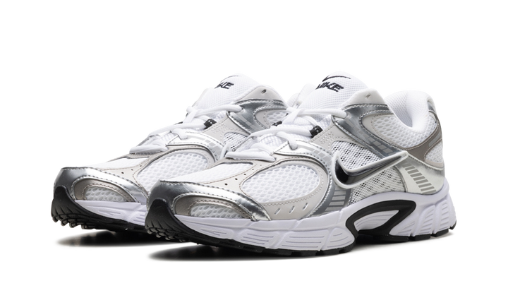 NIKE V5 RNR WHITE VAST GREY COLLEGE GREY BLACK