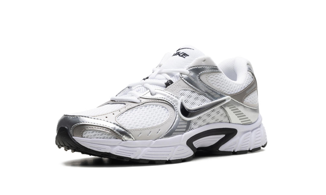 NIKE V5 RNR WHITE VAST GREY COLLEGE GREY BLACK