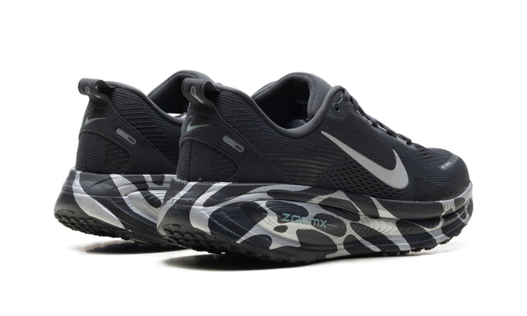 NIKE VOMERO 18 ANTHRACITE REFLECT SILVER