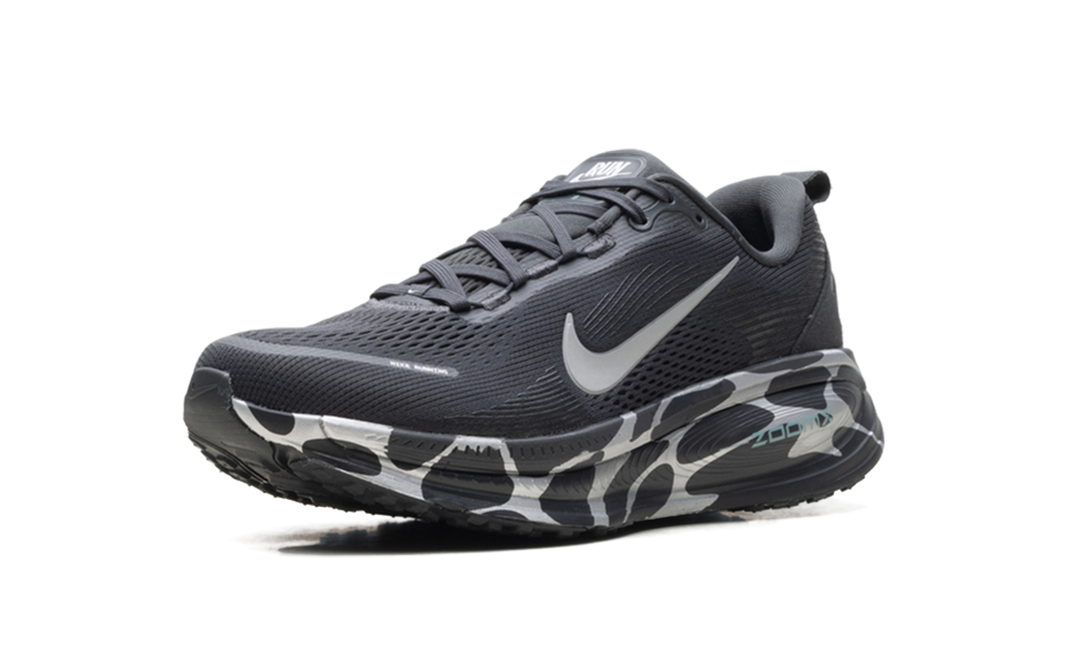 NIKE VOMERO 18 ANTHRACITE REFLECT SILVER