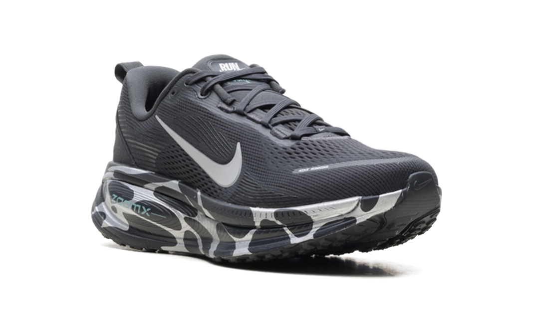 NIKE VOMERO 18 ANTHRACITE REFLECT SILVER