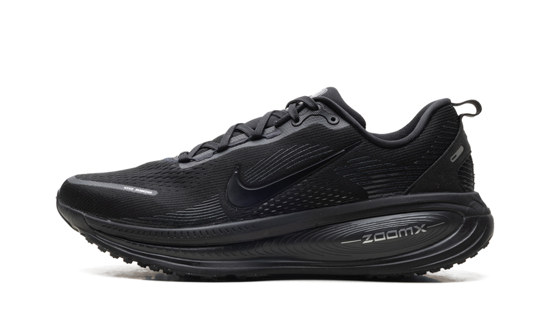 NIKE VOMERO 18 BLACK DARK SMOKE GREY LIGHT SMOKE GREY