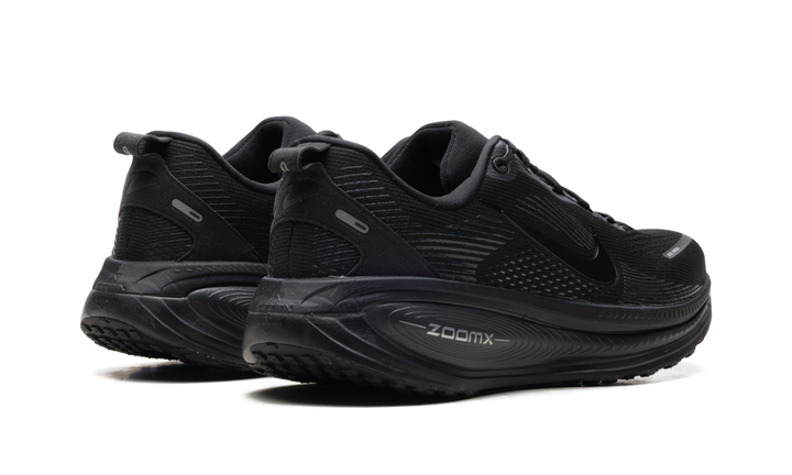 NIKE VOMERO 18 BLACK DARK SMOKE GREY LIGHT SMOKE GREY