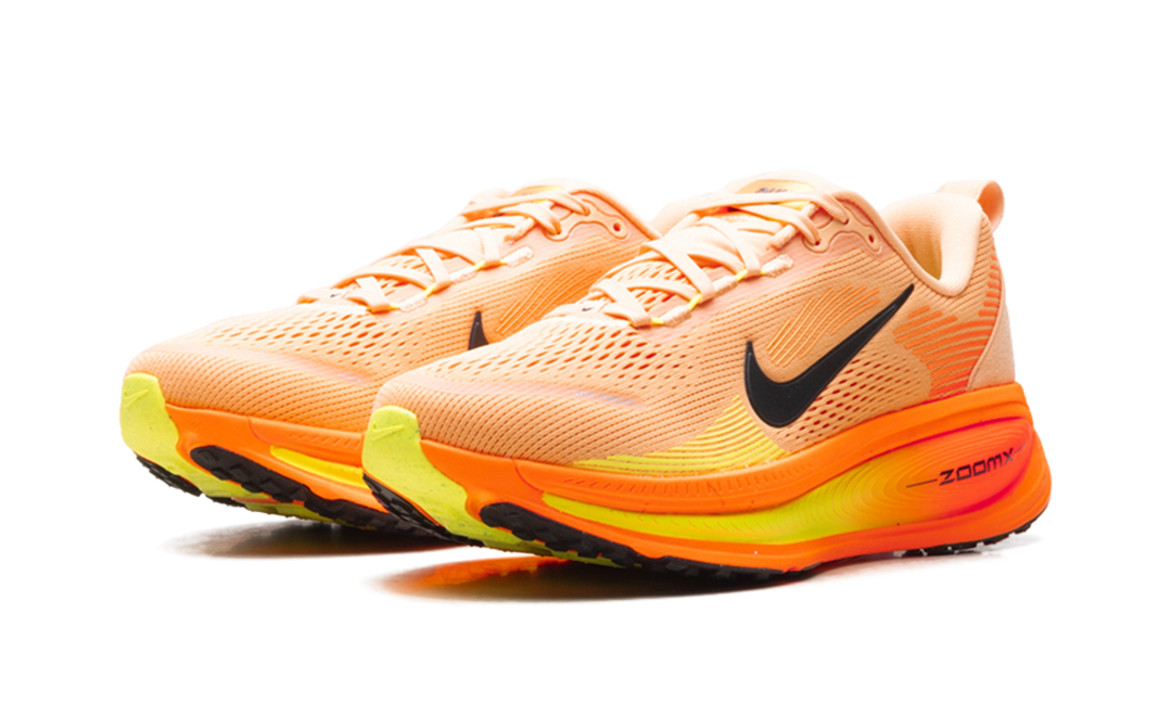 NIKE VOMERO 18 ORANGE CHALK BLACK VOLT