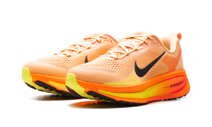 NIKE VOMERO 18 ORANGE CHALK BLACK VOLT