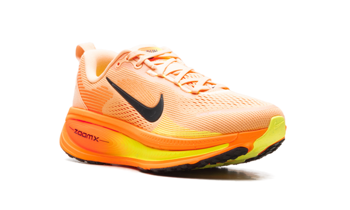 NIKE VOMERO 18 ORANGE CHALK BLACK VOLT