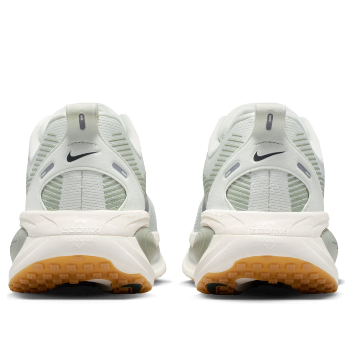 NIKE VOMERO 18 SPRUCE AURA JADE HORIZON BLACK SPRUCE