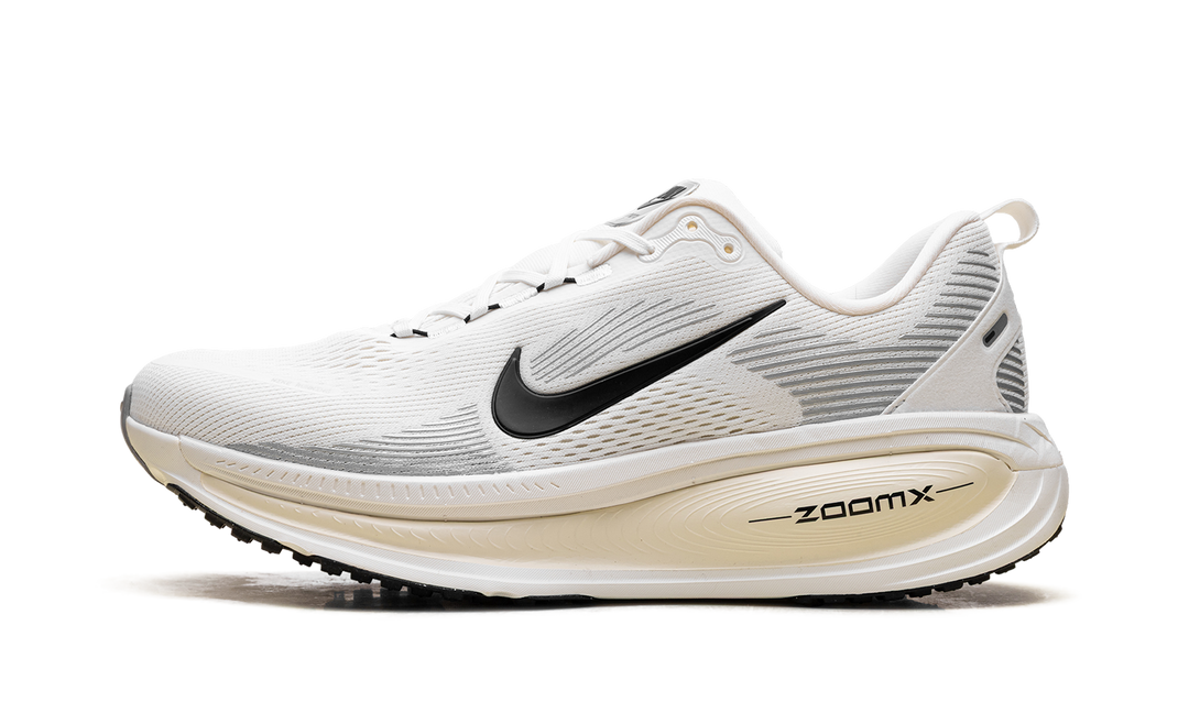 NIKE VOMERO 18 SUMMIT WHITE COCONUT MILK