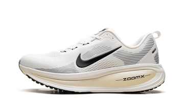 NIKE VOMERO 18 SUMMIT WHITE COCONUT MILK — Stock