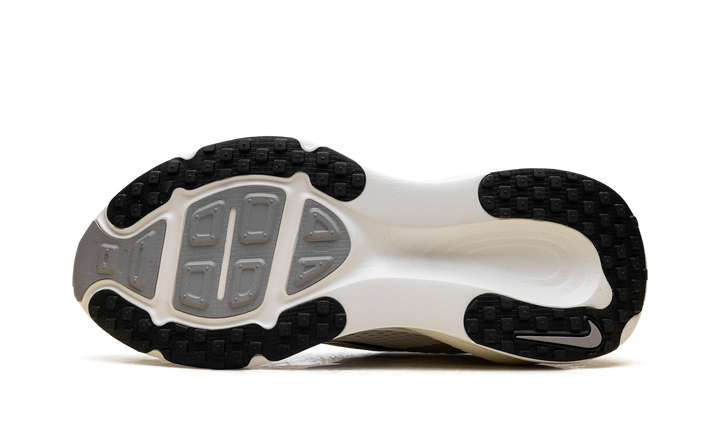 NIKE VOMERO 18 SUMMIT WHITE COCONUT MILK