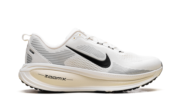 NIKE VOMERO 18 SUMMIT WHITE COCONUT MILK