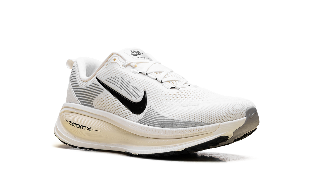 NIKE VOMERO 18 SUMMIT WHITE COCONUT MILK