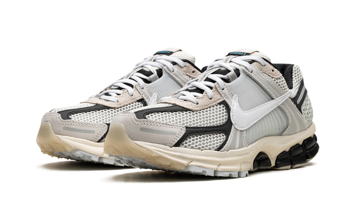 NIKE VOMERO 5 LIGHT BONE BLACK