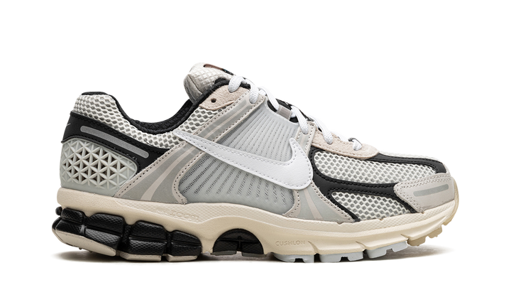 NIKE VOMERO 5 LIGHT BONE BLACK