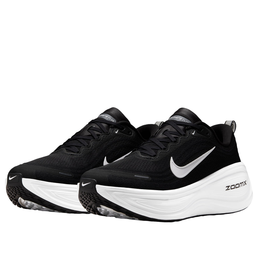 NIKE VOMERO PLUS BLACK WHITE