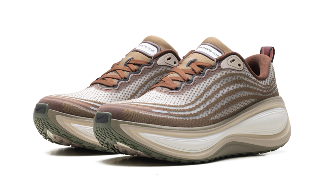 NIKE VOMERO PLUS CALDERA BROWN DARK FIELD BROWN