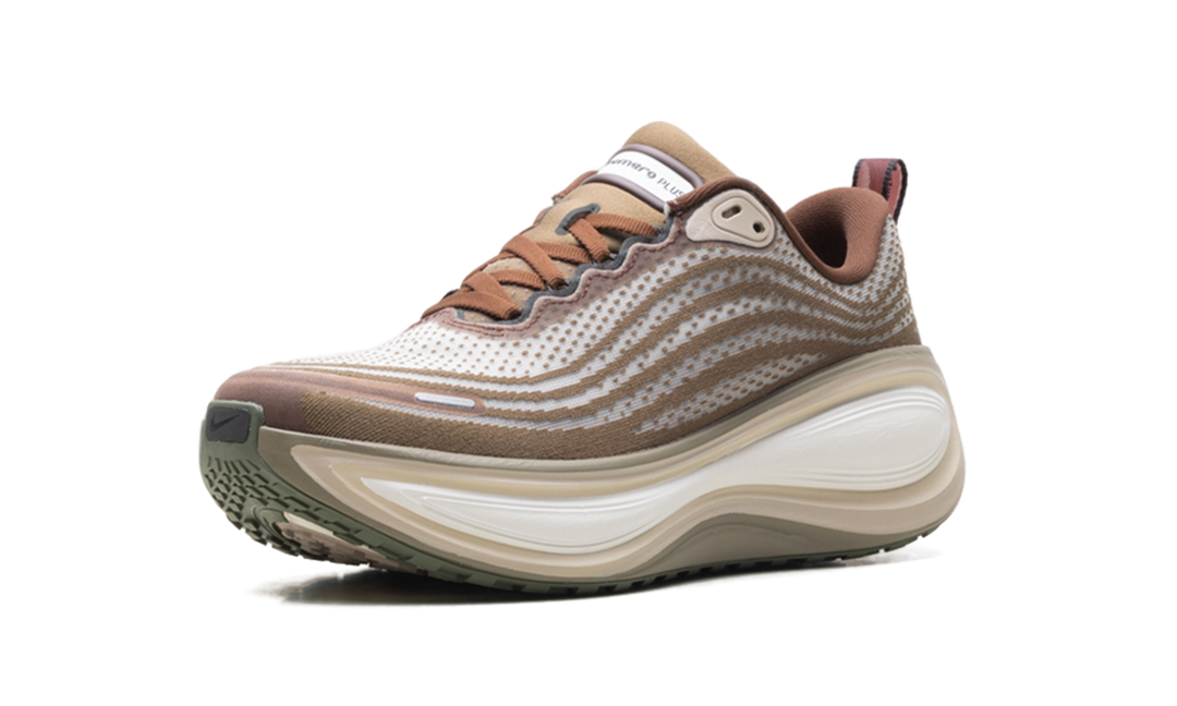 NIKE VOMERO PLUS CALDERA BROWN DARK FIELD BROWN