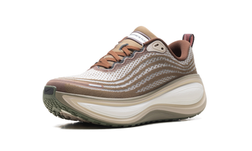 NIKE VOMERO PLUS CALDERA BROWN DARK FIELD BROWN — Stock