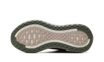 NIKE VOMERO PLUS CALDERA BROWN DARK FIELD BROWN — Stock