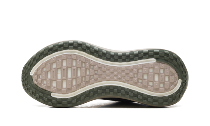 NIKE VOMERO PLUS CALDERA BROWN DARK FIELD BROWN
