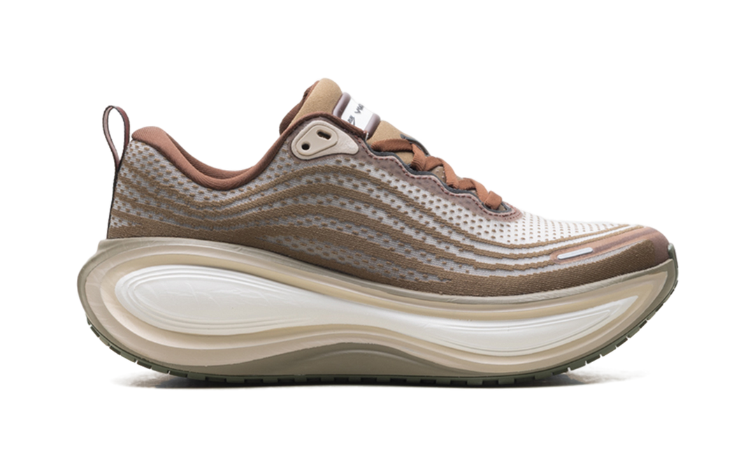 NIKE VOMERO PLUS CALDERA BROWN DARK FIELD BROWN