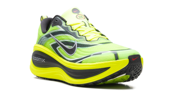 NIKE VOMERO PLUS EKIDEN PACK VOLT — Stock